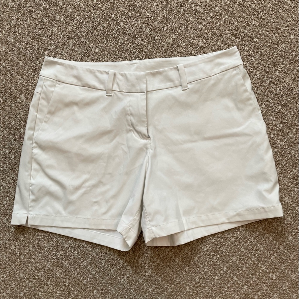Nike Dri-Fit Women’s Golf Shorts Size 6
